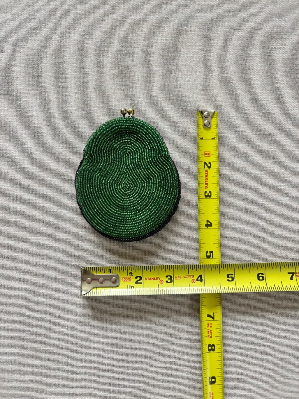 Vintage green beaded artisan funky boho unique kiss lock coin purse. - Picture 9 of 10
